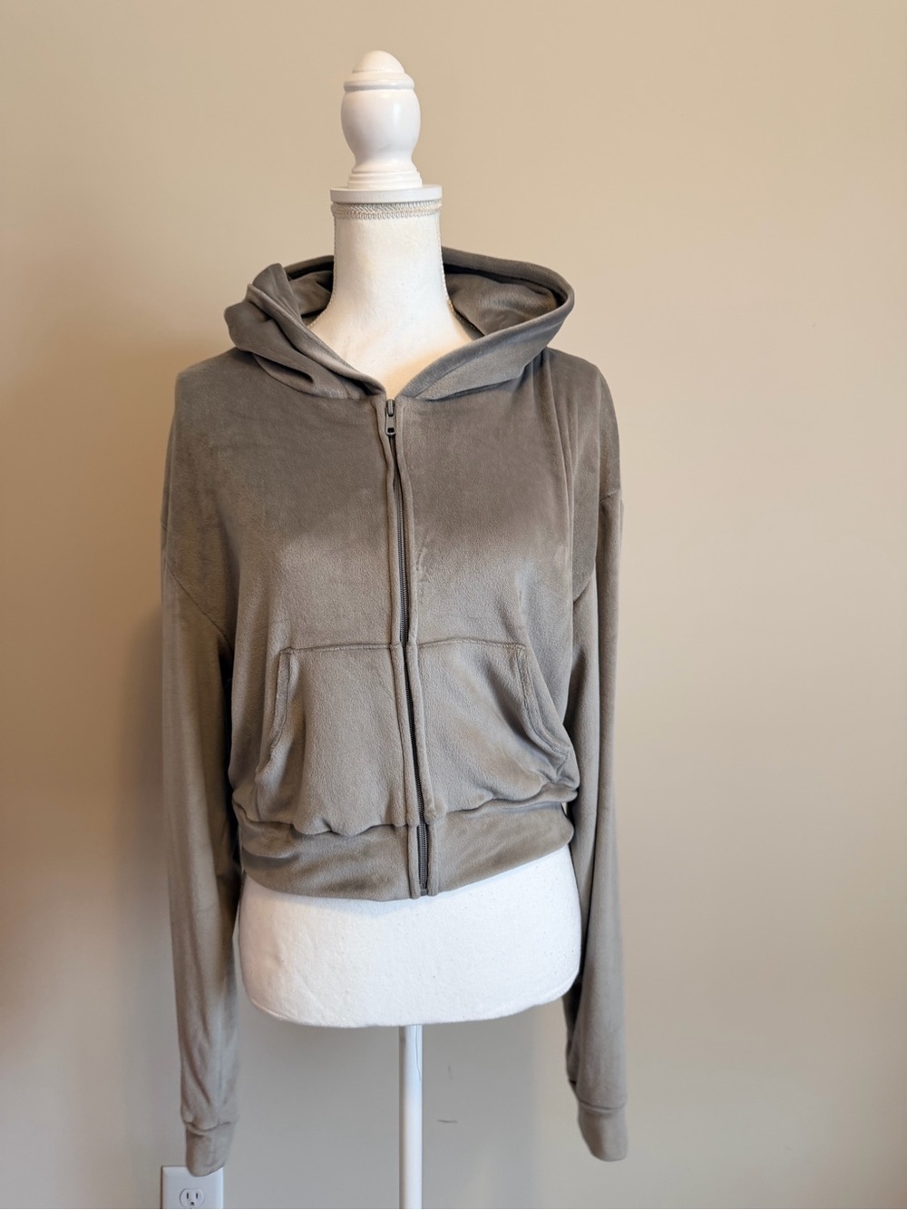 SKIMS Velour Zip Up Hoodie Jacket in Smoke size large limited edition NWOT - Picture 4 of 11
